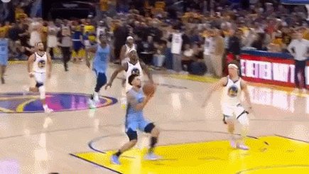 PP电子官方-水平稀烂or极致控场？勇熊一战被离谱吹罚抢戏