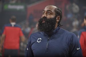 pp电子-哈登本赛季19次得到20分10助 在第16个赛季得到此数据最多的球员