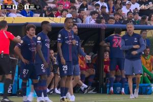 换主力！第55分钟巴黎换4个人，门德斯、巴尔科拉等人登场